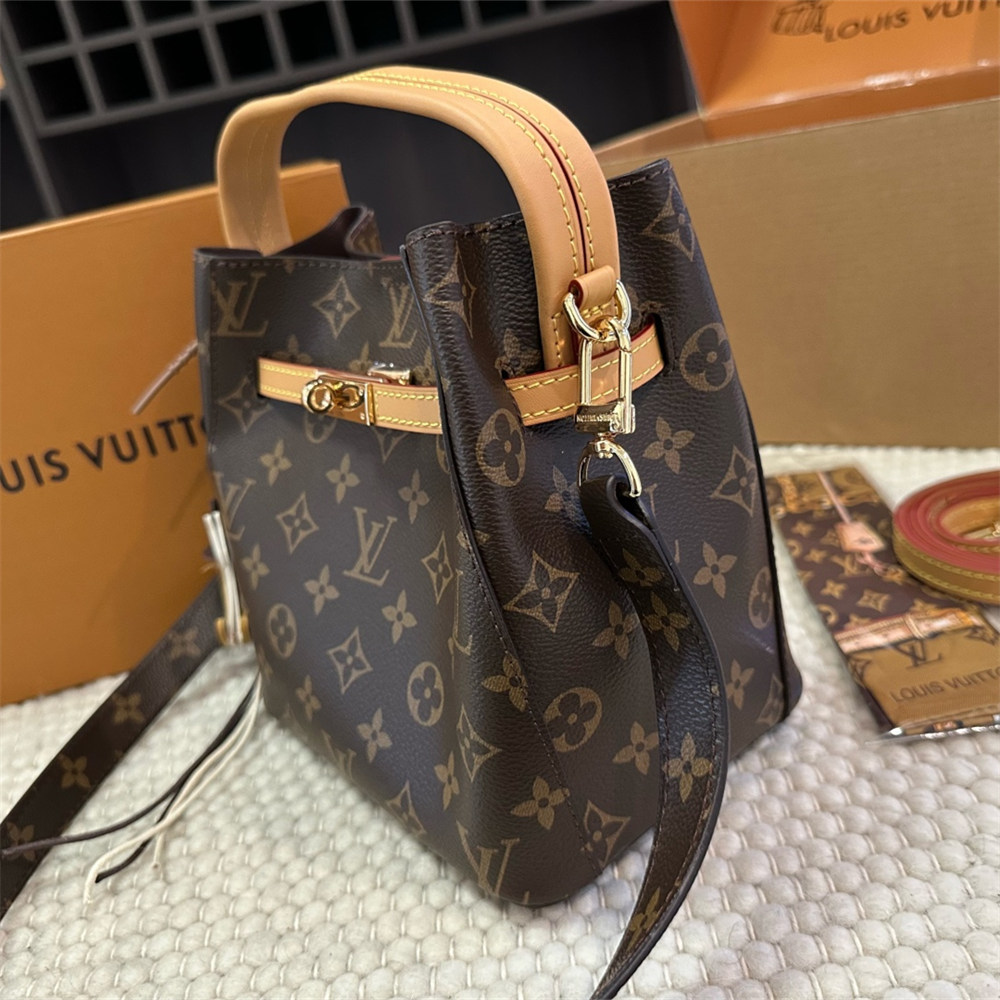 High quality bucket bag size:19cm LOV #31575 - Image 3