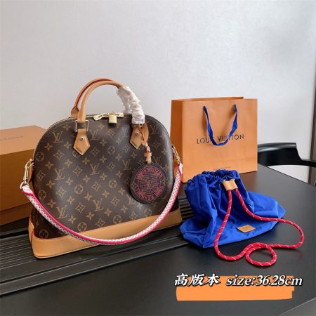 High quality shell bag size:36*28cm LOV #31576 - Image 2