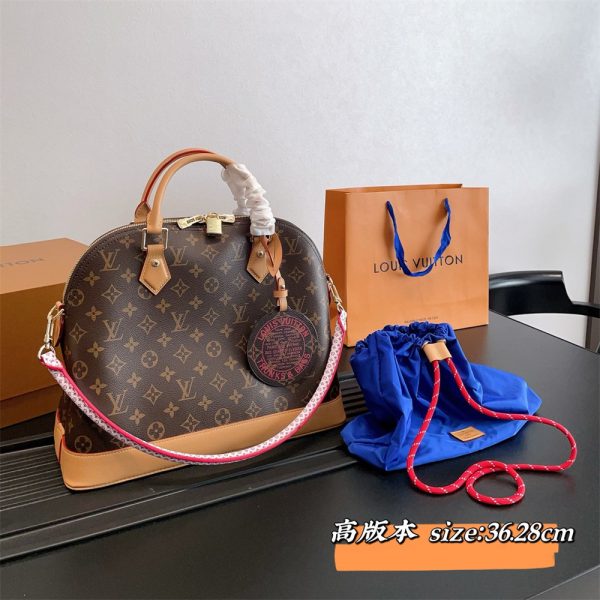 High quality shell bag size:36*28cm LOV #31576