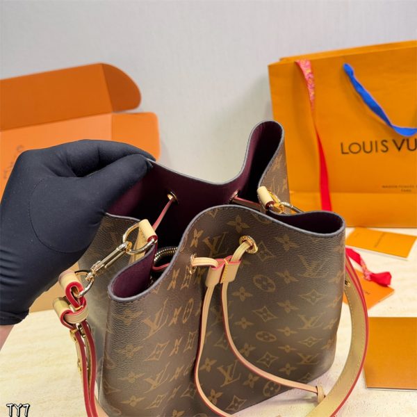 High quality bucket bag size:20cm/25cm LOV #31577