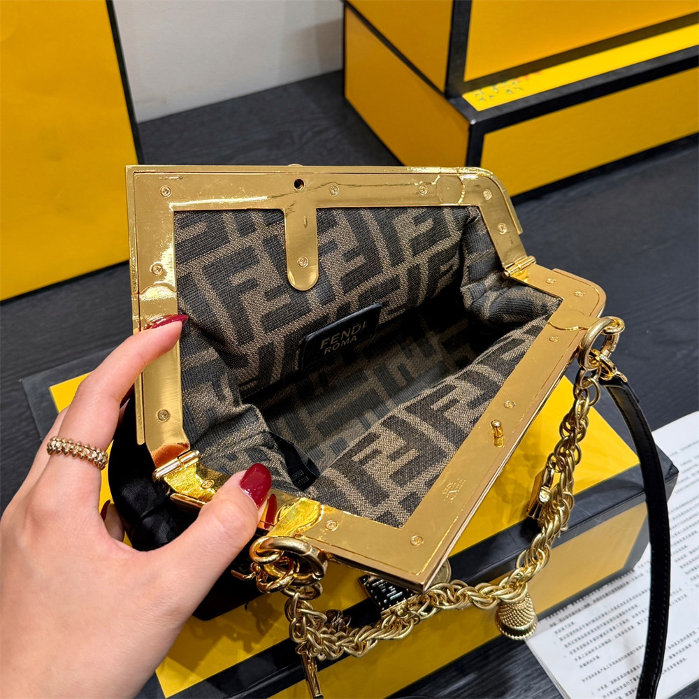 High quality shoulder bag size:22*18cm FEI #31622 - Image 3