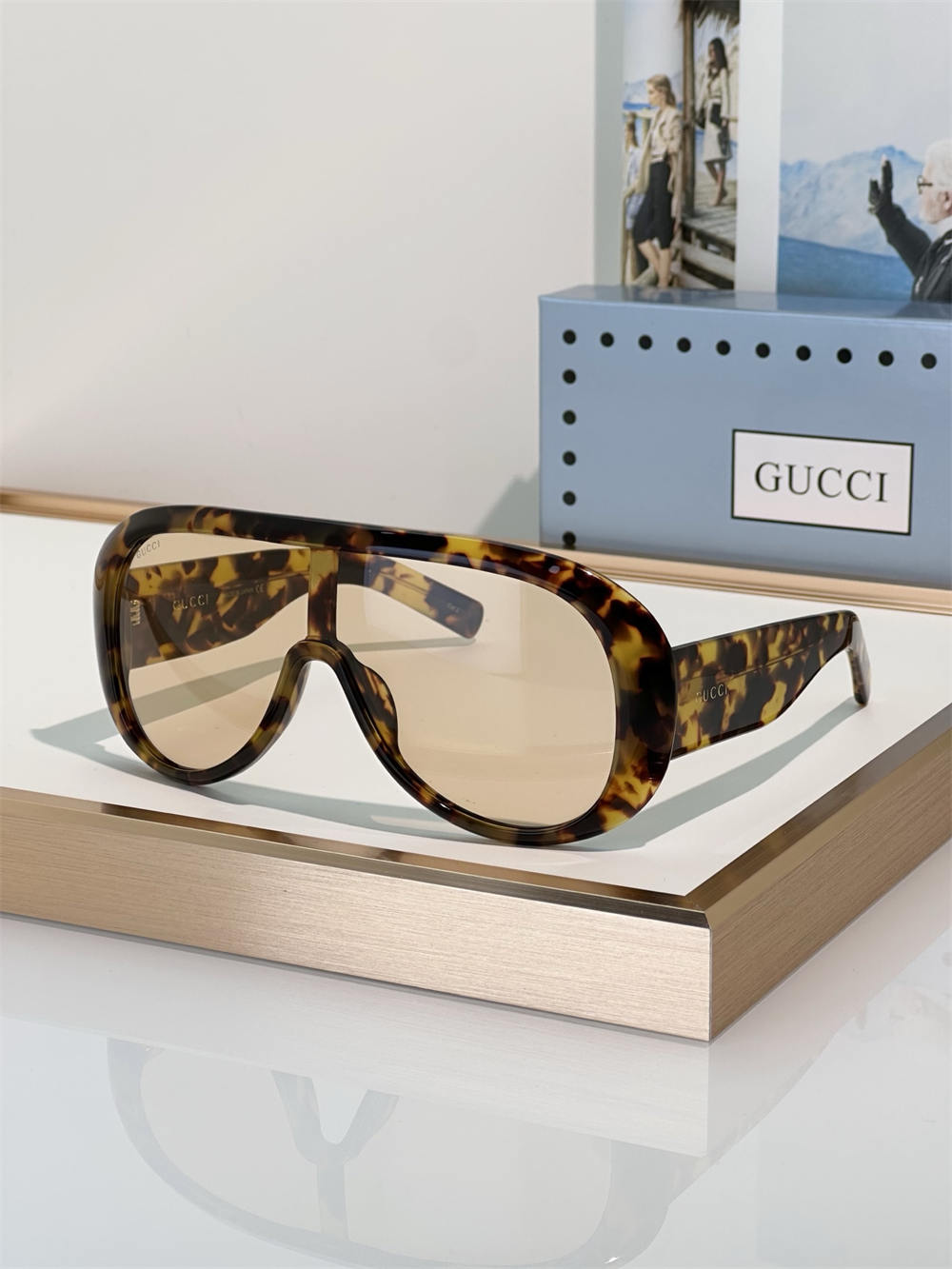High quality sunglass with box GUI #C0733 - Image 2