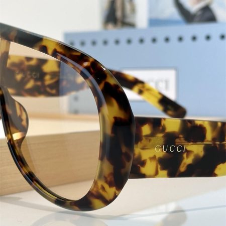High quality sunglass with box GUI #C0733 - Image 5