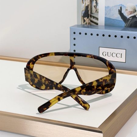 High quality sunglass with box GUI #C0733 - Image 6