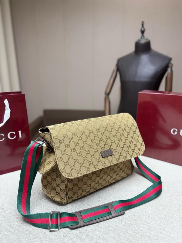 High quality messenger bag size:32*27cm GUI #C0744