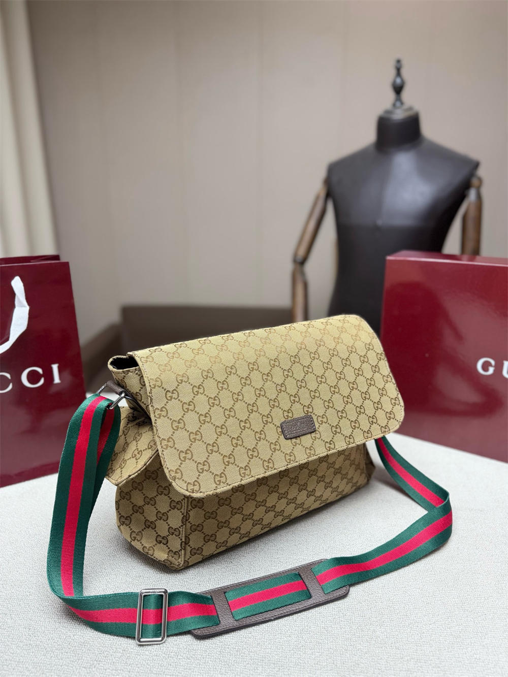 High quality messenger bag size:32*27cm GUI #C0744 - Image 2