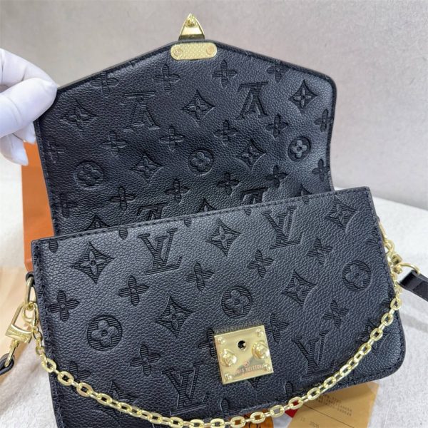 Wholesale shoulder Bag size:21*14*6cm LOV #C0752