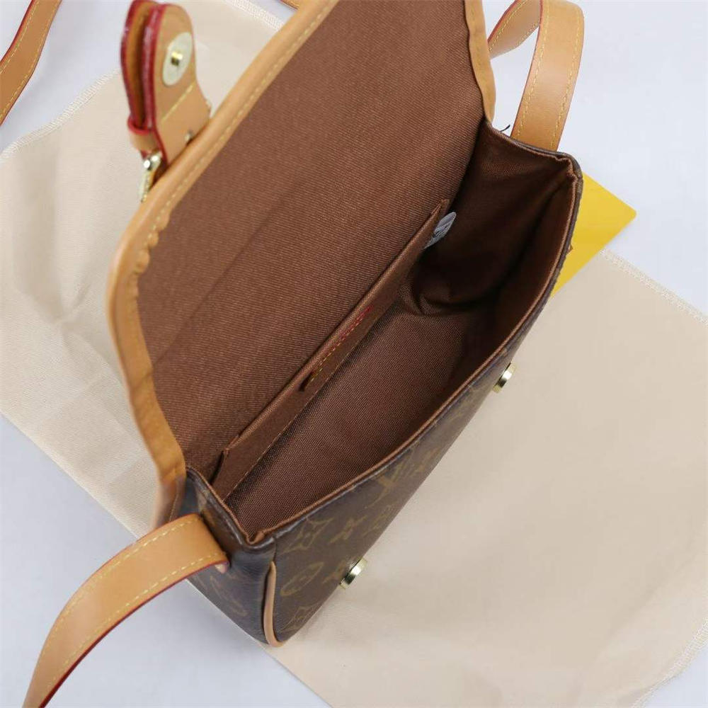 Wholesale messenger bag size:20*15*7cm LOV HN #C0768 - Image 4