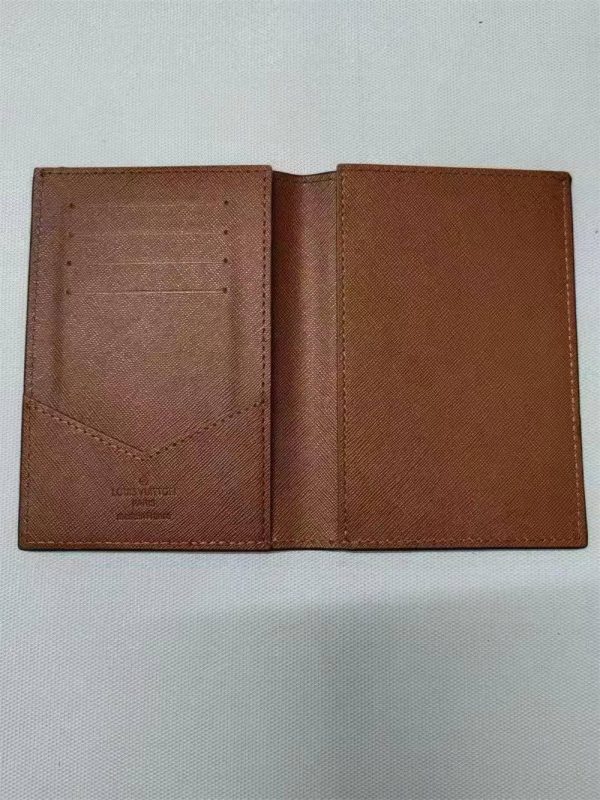 Wholesale Fashion passport holder LOV #C0790