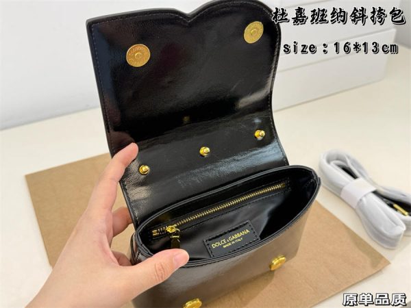 High quality handbag size:16*13cm DOA  MLB #C0799