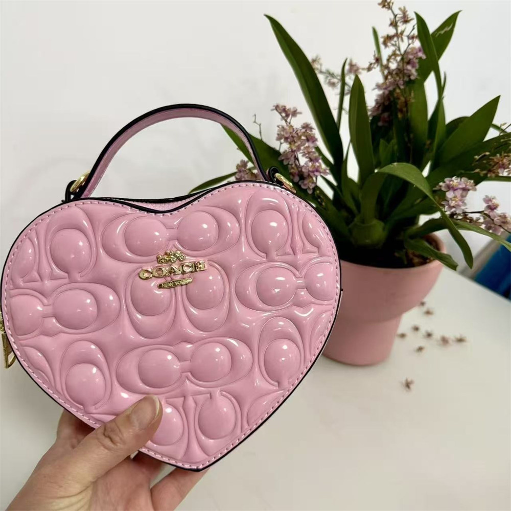 High quality slippers & toter bag(No Chain ) & shoulder bag set free shipping COH #X1663 - Image 3