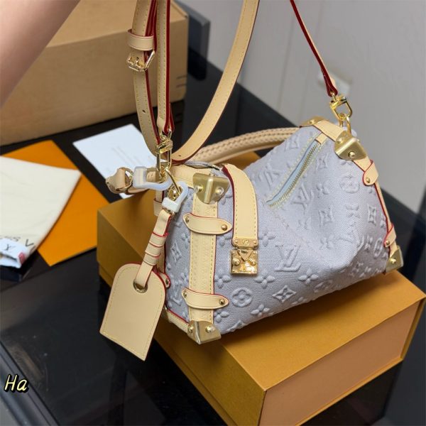 High quality shoulder bag size:23*16cm LOV #Z0788