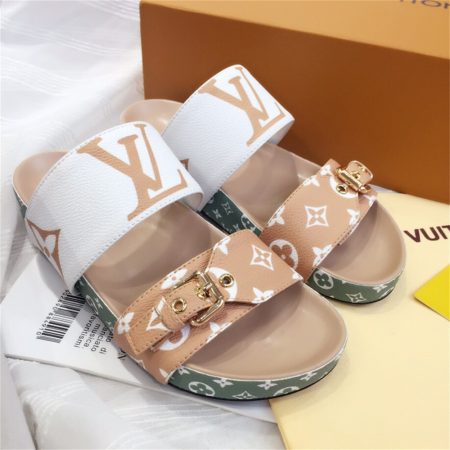 High quality slipper for women size:5-10 with box LOV #Z0789