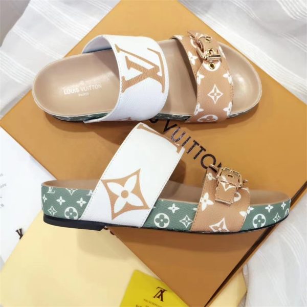 High quality slipper for women size:5-10 with box LOV #Z0789