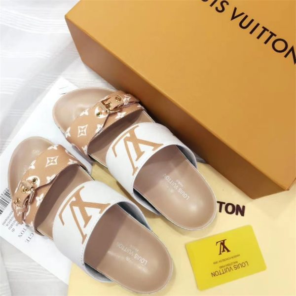 High quality slipper for women size:5-10 with box LOV #Z0789