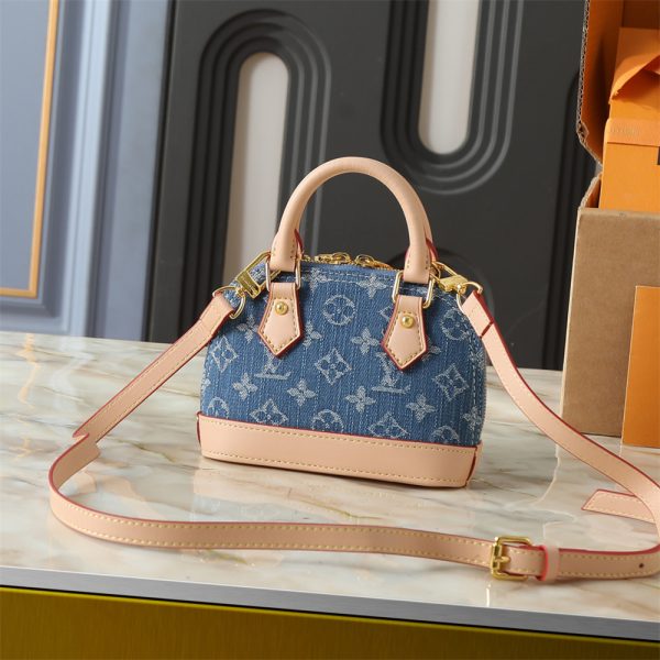 High quality shell bag size:18*12*8cm LOV #Z0793