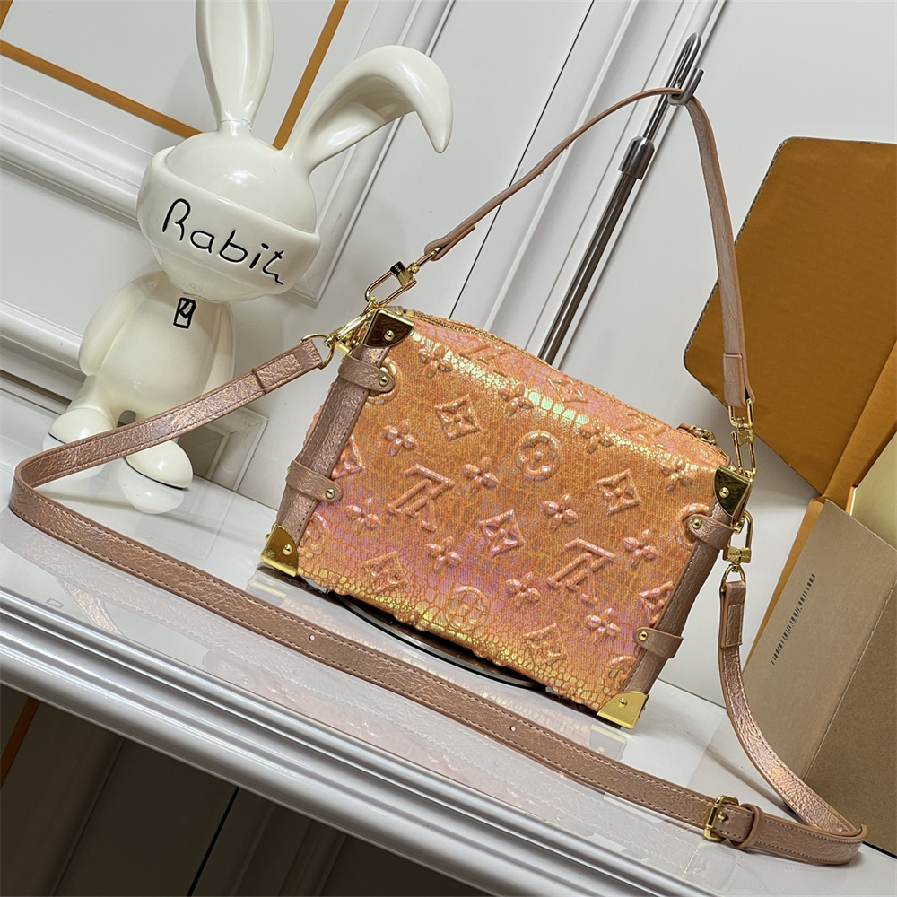 High quality shoulder bag size:21*14*6cm LOV #Z0800 - Image 4