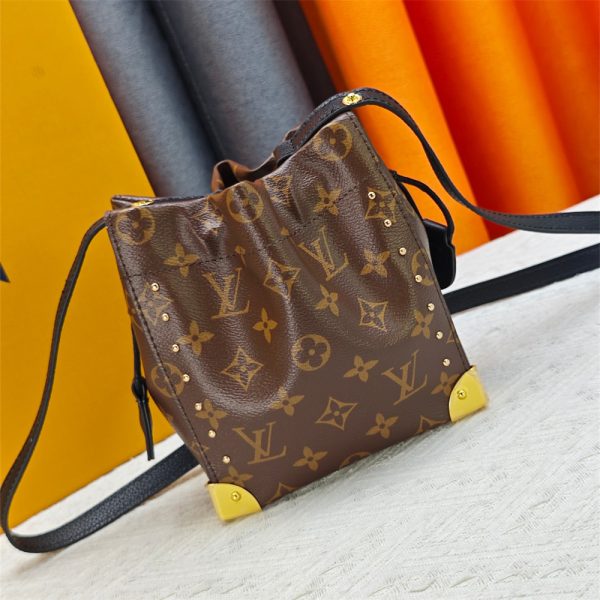 High quality bucket bag size:15*17*8cm LOV #Z0835