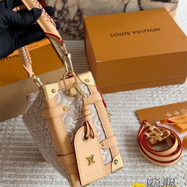 High quality shoulder bag size:26cm LOV #Z0839