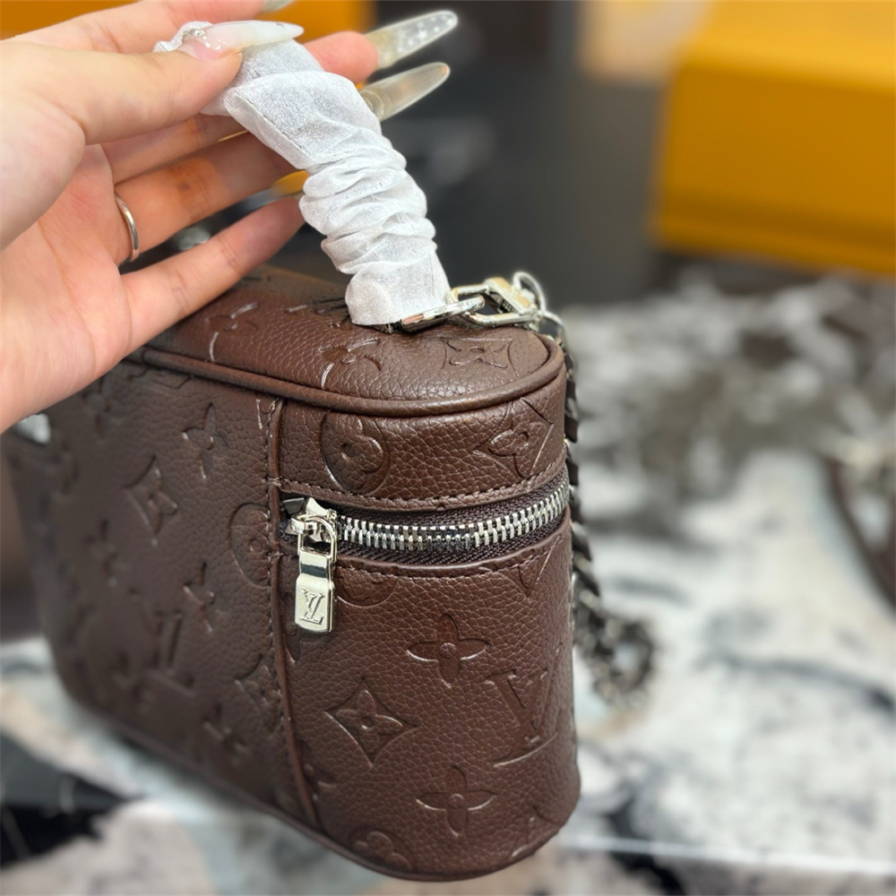 High quality makeup bag size:19*12*6.5cm LOV DS #Z0841 - Image 1