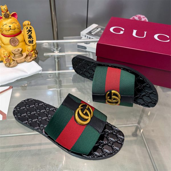 High quality slippers size:5-11 with box GUI  #Z0842