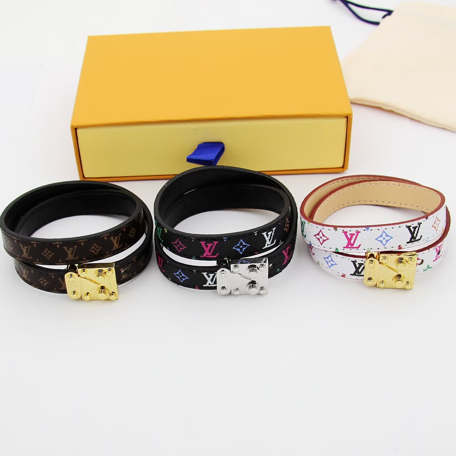 L leather bracelet #XSJ104933 - Image 1